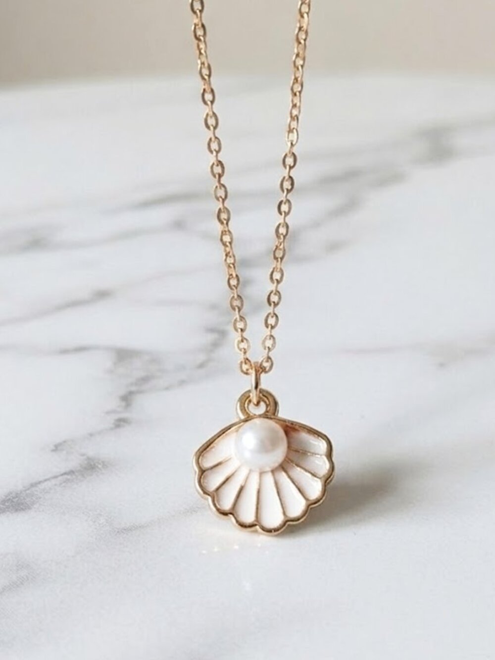 Gold Shell Pearl Pendant Necklace - Women Jewelry
